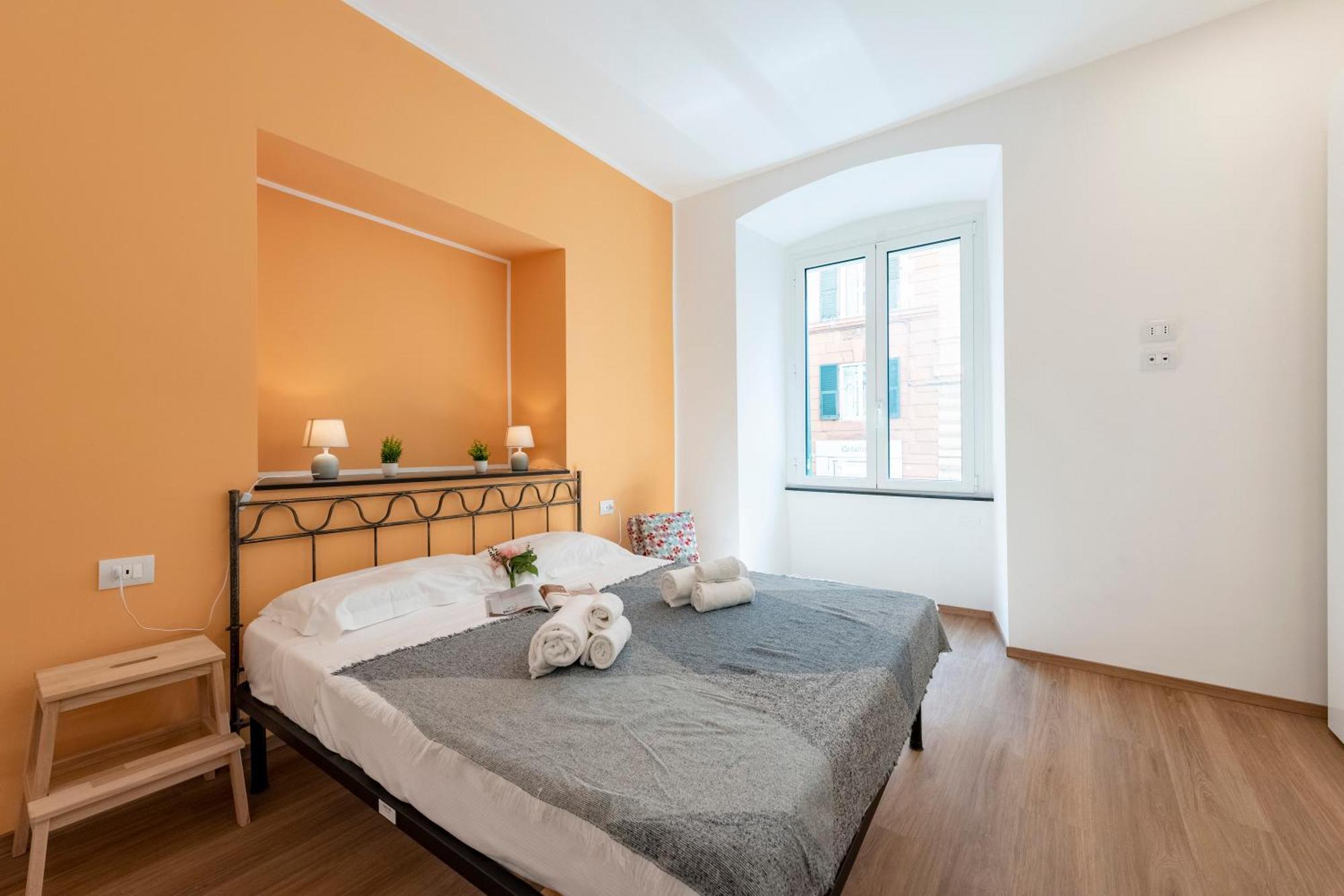 Apartment In - Happy *